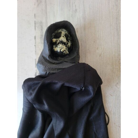 Grim Reaper skeleton mini hanging paper magic 2006 Halloween prop decor - Picture 2 of 8